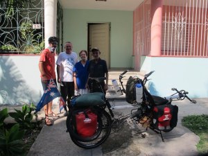 On the right, Margarita & Felo our hosts in Havana. Their neighbour on the left bidding us 'bien viaje' as we  set off on our ride.
