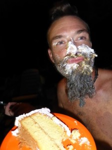 Cake in the face, a birthday classic!