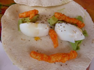 A new lunch favourite, tortillas with boiled eggs, avo and cheese tris!