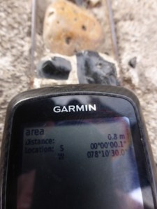 Goober agrees, this is the centre of the world, we couldn't get a photo of the exact 000 reading as it was too dark inside the 'tunnel'.