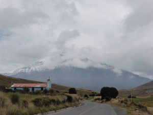 Another cheeky hiding Volcano - this one Chimborazo. Starting from over 4000m, with a height of over 6000m, it is apparently the highest mountain with the highest starting elevation in the world