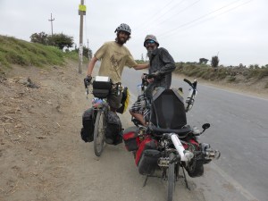 We met American cyclist Matt on the road to Chimbote and had a yarn on the side of the road for about an hour. Top bloke