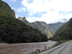 The walk into Machu Picchu town